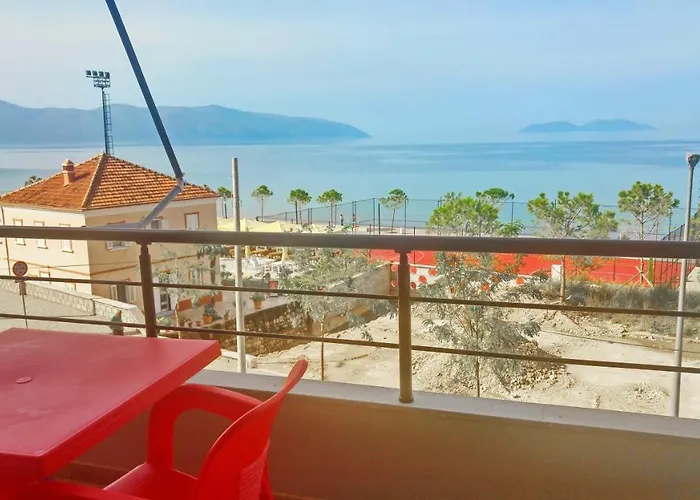 Bay View 公寓 *